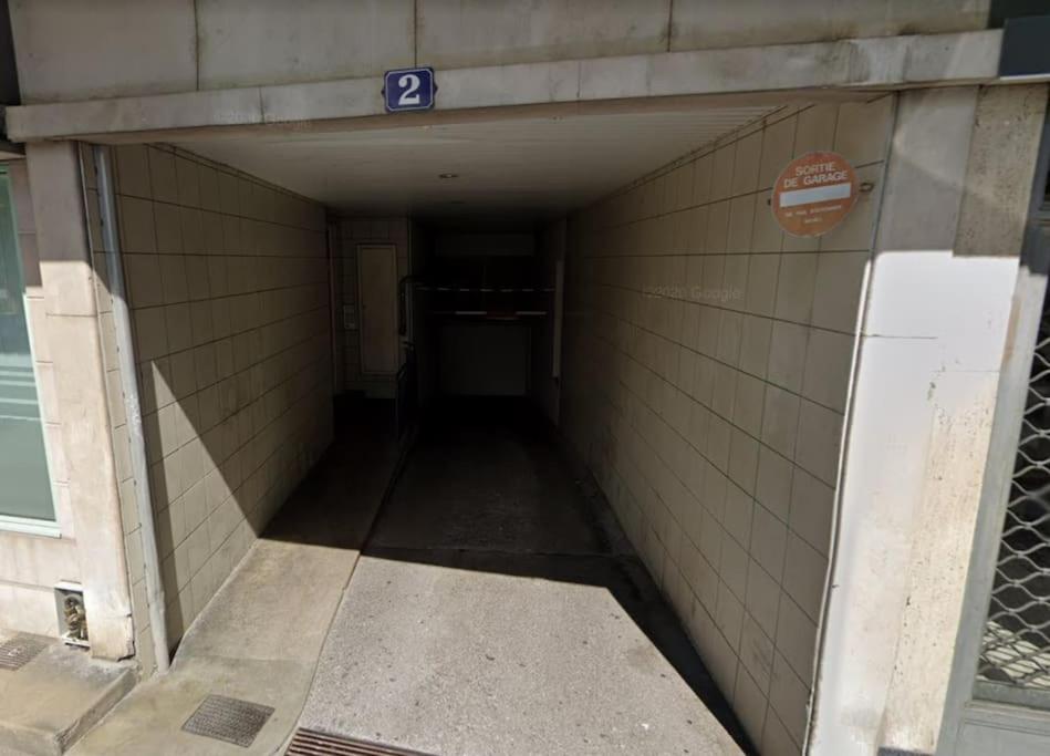 Le Jane : Centre Ville, Garage, Balcon Annecy Bagian luar foto